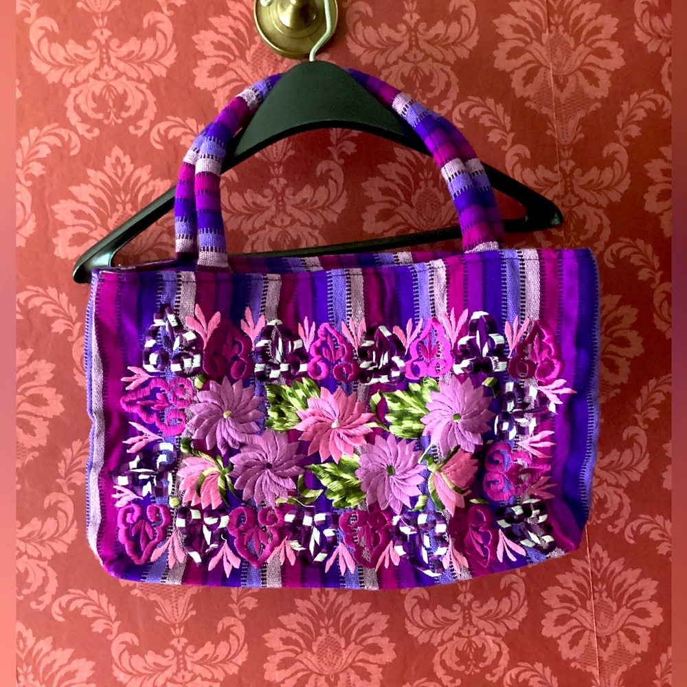 Artisan floral embroidered handbag